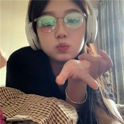 动态漫画·我在末世捡属性